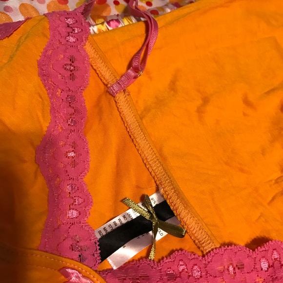 Woman Pajama Set-NWT Stretch soft top, Silky Pants - Picture 9 of 9